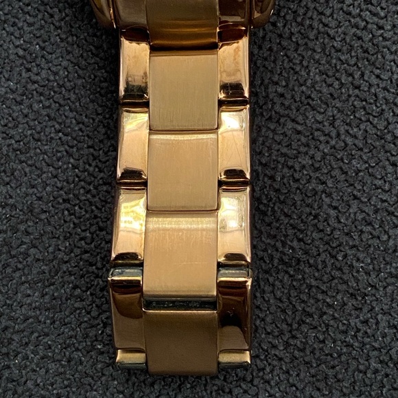 Fossil rose gold watch - Picture 5 of 8